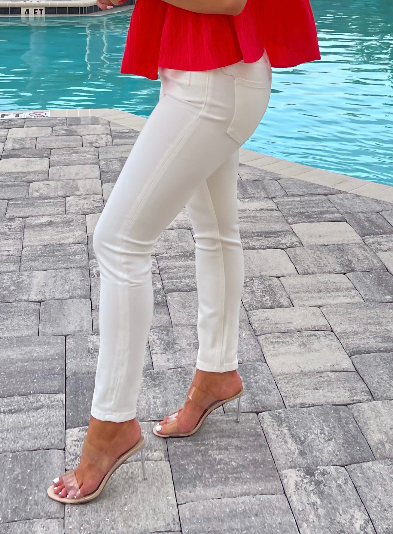 Destin White Skinnies by VERVET
