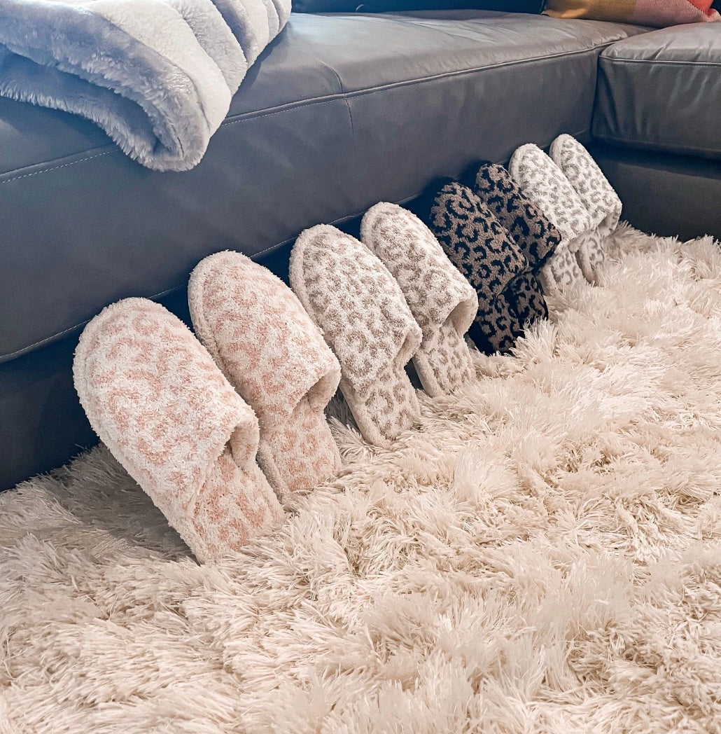 Leopard Fuzzy Slippers - Pink